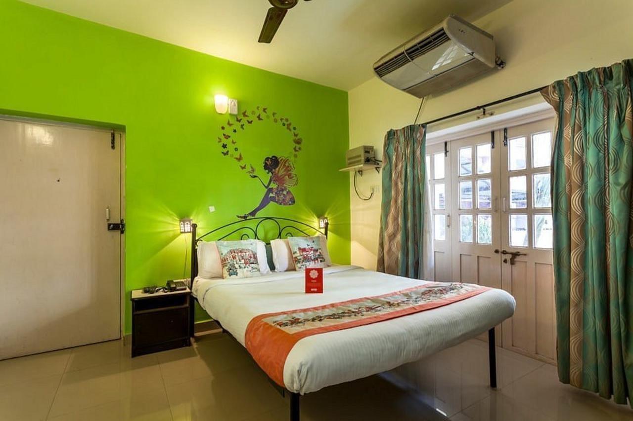 Hotel Sodders Renton Manor Arpora Esterno foto