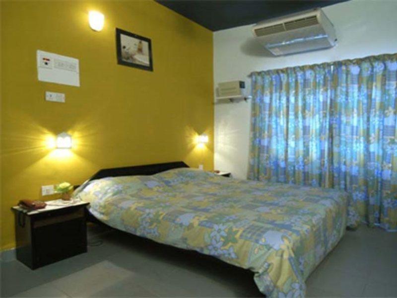 Hotel Sodders Renton Manor Arpora Esterno foto