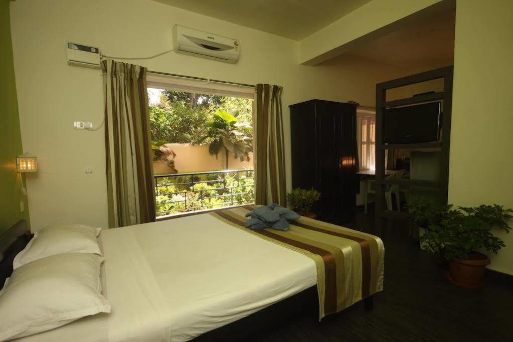 Hotel Sodders Renton Manor Arpora Esterno foto