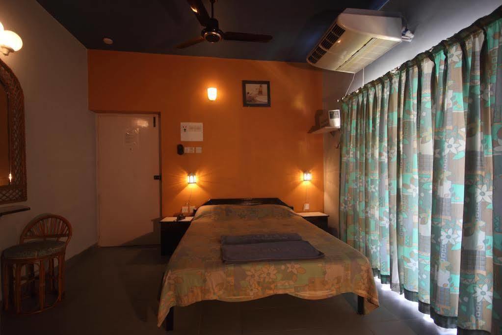 Hotel Sodders Renton Manor Arpora Esterno foto