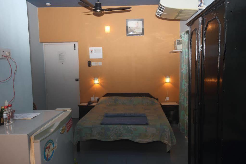 Hotel Sodders Renton Manor Arpora Esterno foto